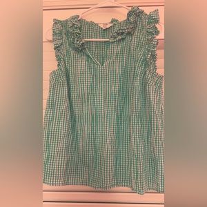Super classy green Crown and ivy blouse! Size petite small in women’s!